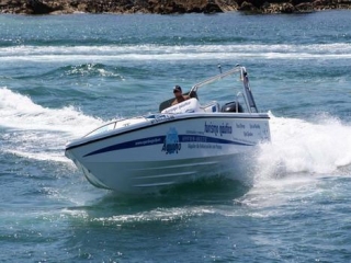 Lancha motora